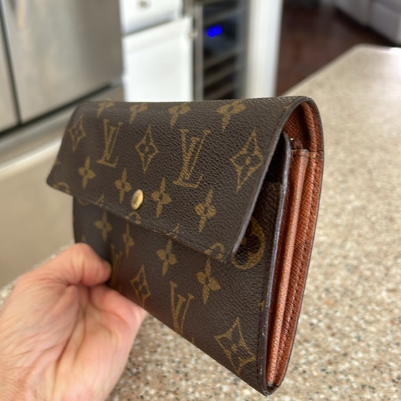 Louis Vuitton vintage Sarah wallet - Picture 3 of 14